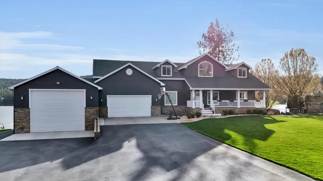 $1,799,500 | 6625 Long Lake Drive, Nine Mile Falls, WA 99026
