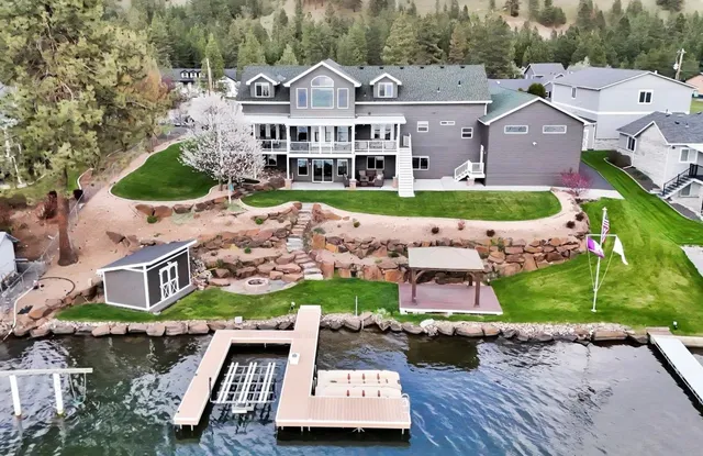 $1,799,500 | 6625 Long Lake Drive, Nine Mile Falls, WA 99026
