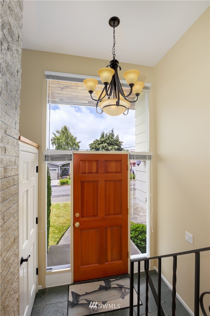 5532 South Langston Road Seattle, WA 98178 - Photo 2 of 25 Gallery Image 2