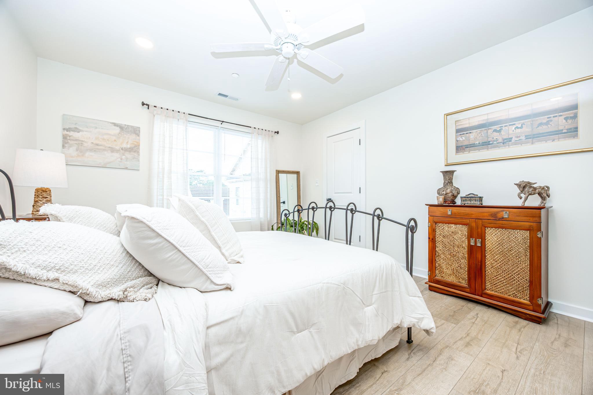 1117 Chester Road Middle River, MD 21220 - Photo 49 of 95 Warm and inviting!