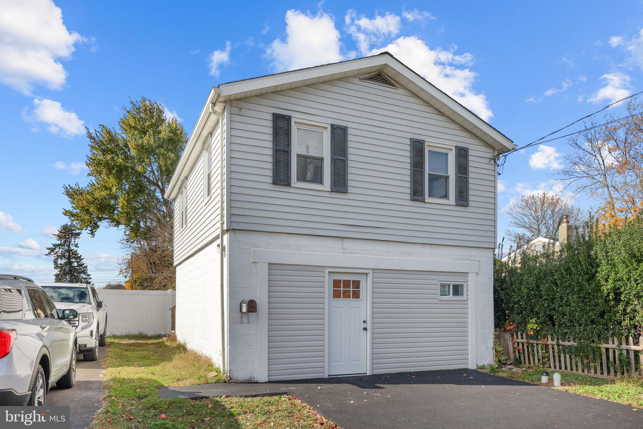 Welcome to 111 Walnut Ave, Croydon PA 19021