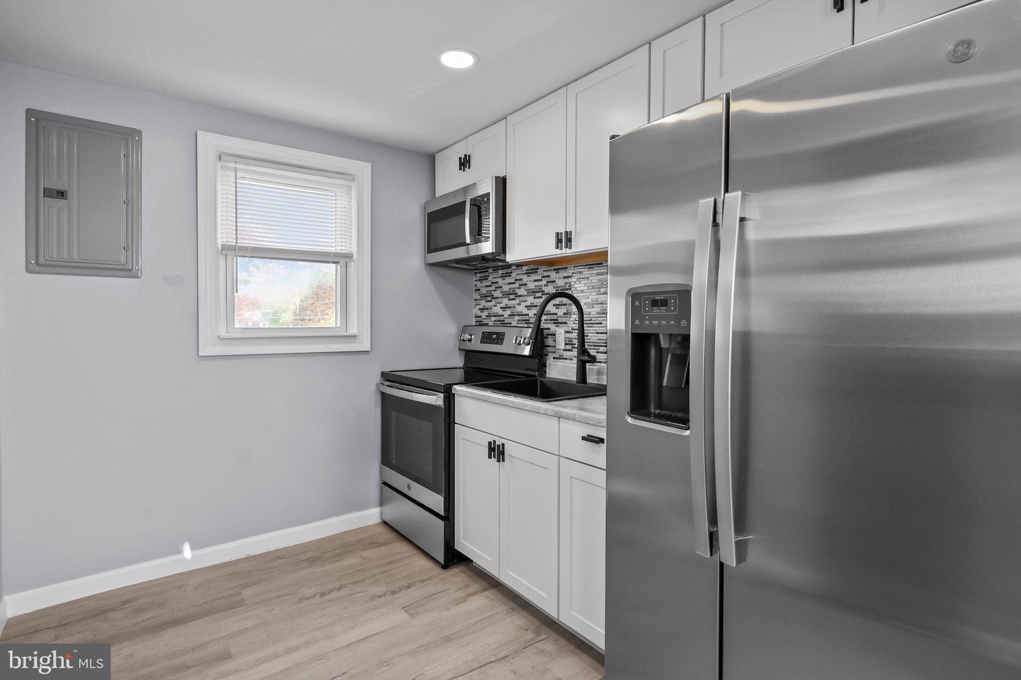 111 Walnut Avenue Croydon, PA 19021 - Photo 3 of 18 Brand New Kitchen