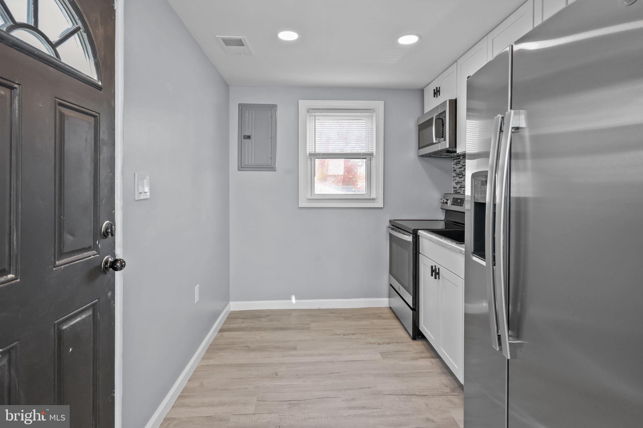 111 Walnut Avenue Croydon, PA 19021 - Photo 4 of 18 Kitchen