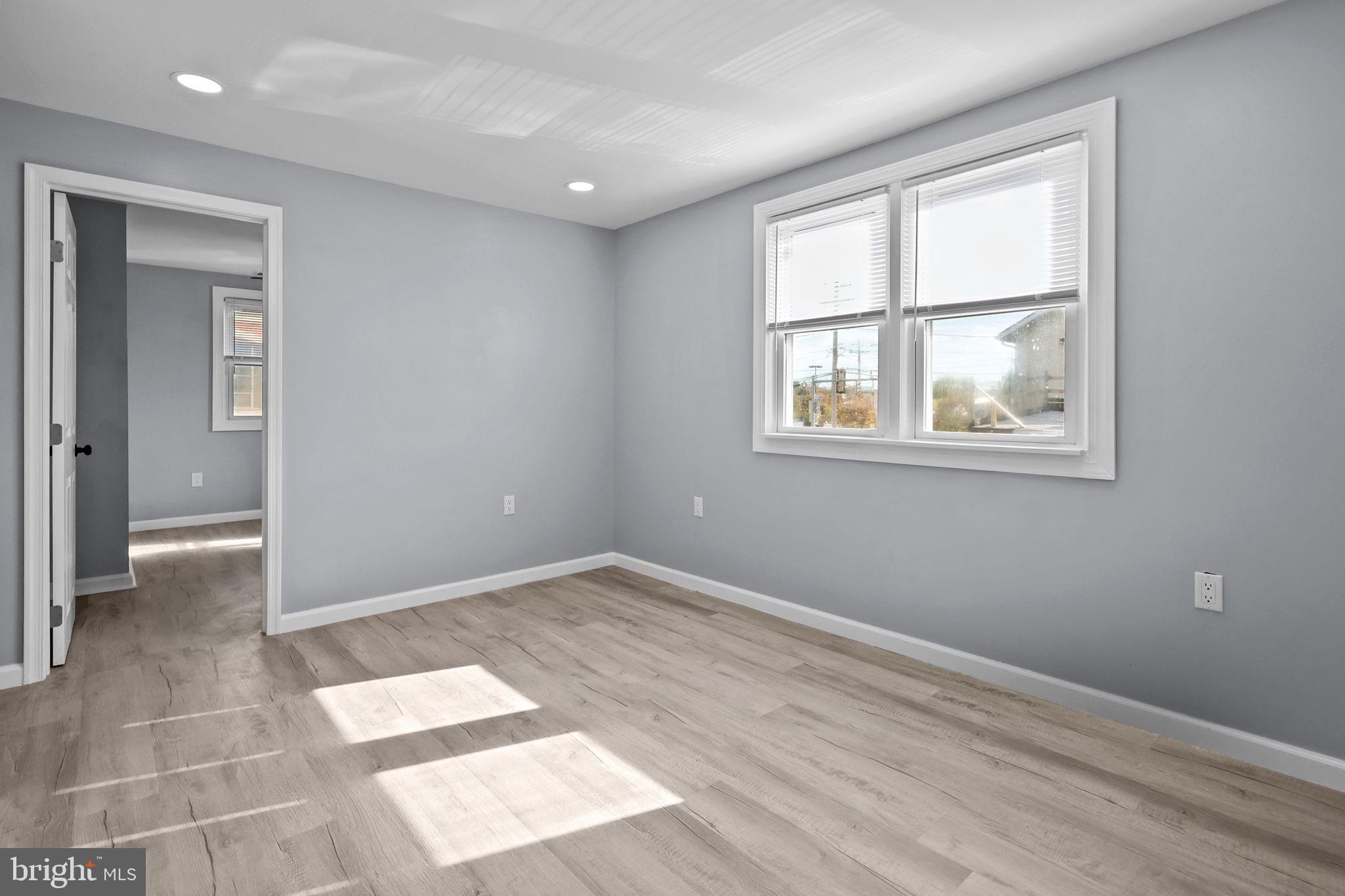 111 Walnut Avenue Croydon, PA 19021 - Photo 10 of 18 Blinds included