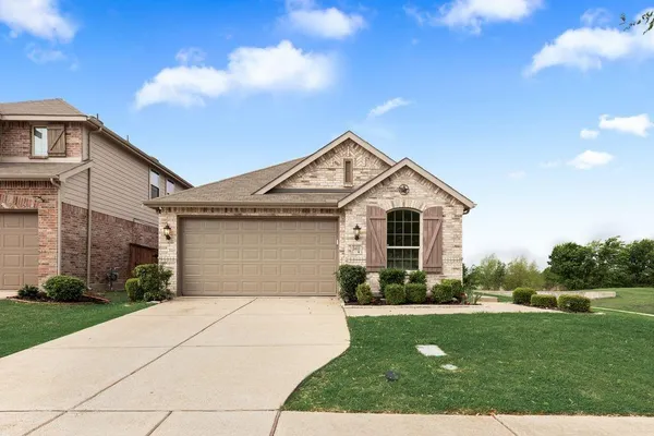 $245,000 | 3411 Blue Granite Lane, Heartland, TX 75114