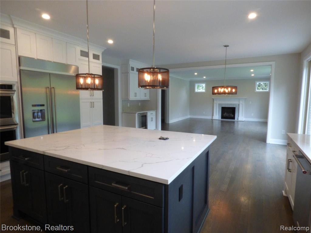 4570 Pickering Road Bloomfield Hills, MI 48301 - Photo 7 of 17