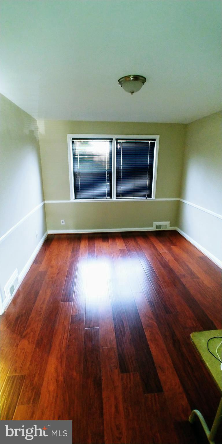1508 Gleneagle Road Baltimore, MD 21239 - Photo 7 of 22 Dining Room 2