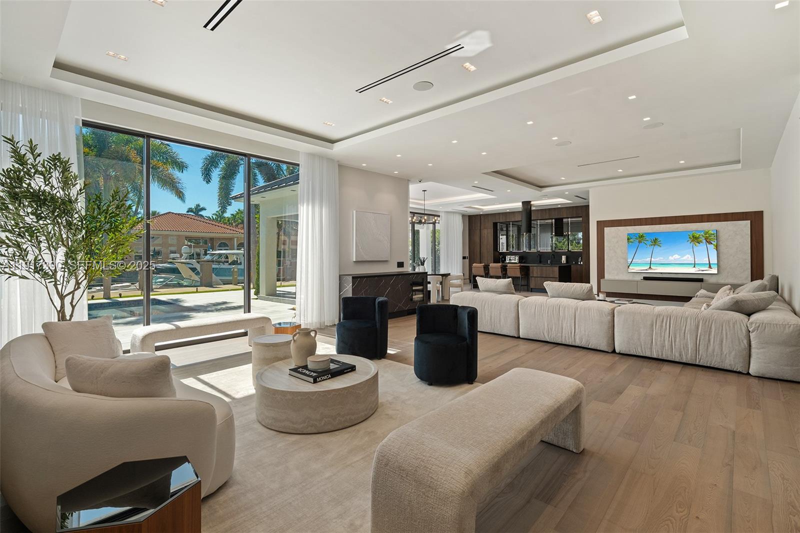 900 Washington Street Hollywood, FL 33019 - Photo 15 of 61 a living room with furniture and a large window