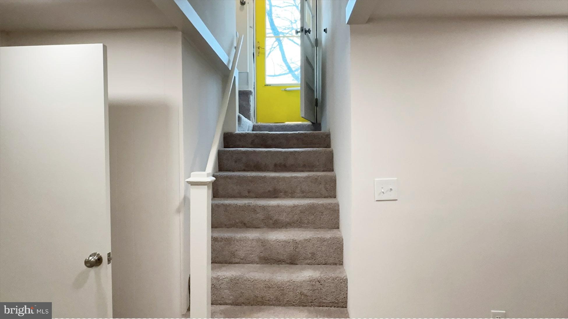 8802 Ashford Road Parkville, MD 21234 - Photo 24 of 39 a view of an entryway