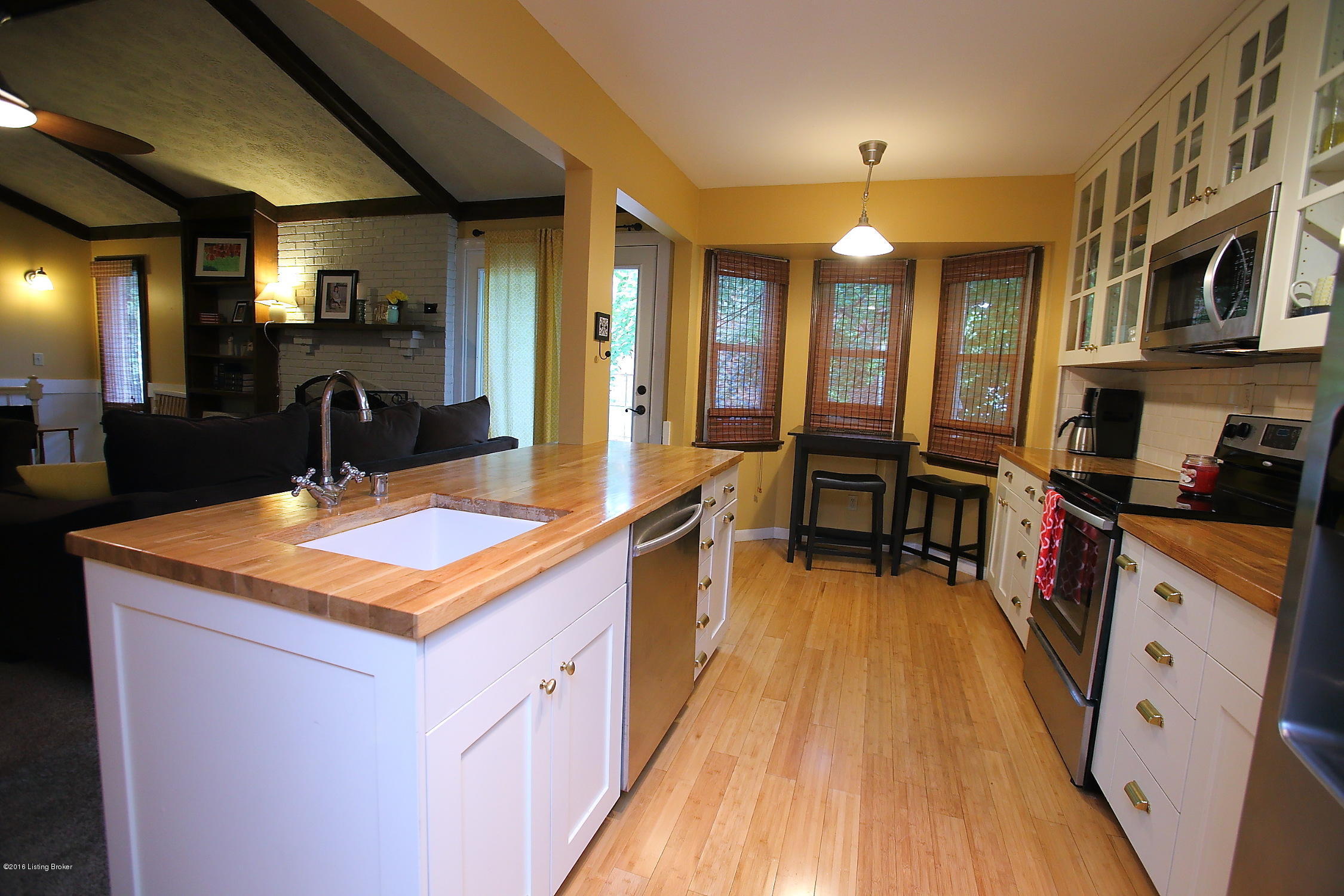 8137 Rochelle Road Louisville, KY 40228 - Photo 10 of 33 Kitchen