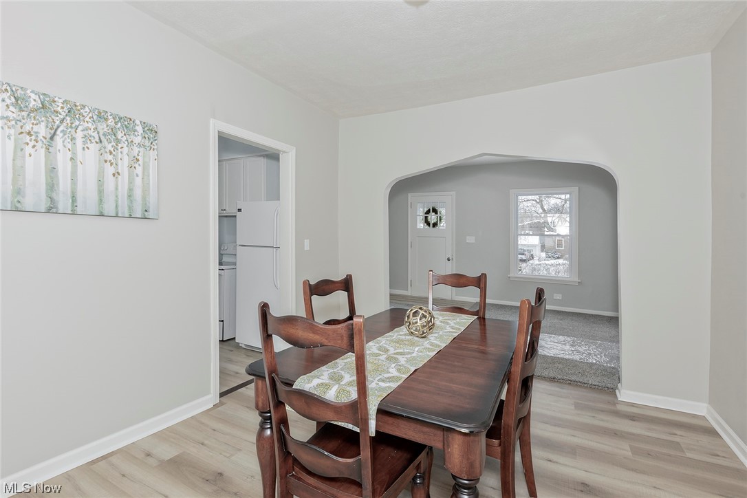 1515 Sunview Road Cleveland, OH 44124 - Photo 13 of 44