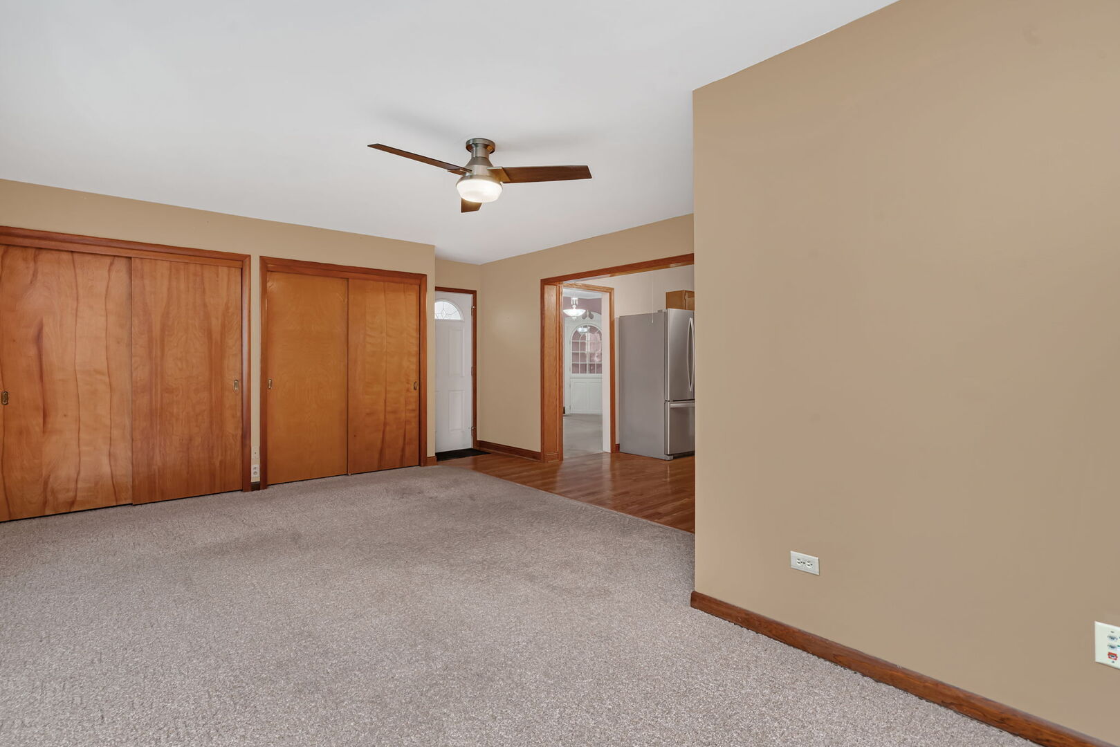 1105 Taylor Street Joliet, IL 60435 - Photo 7 of 24 a view of an empty room
