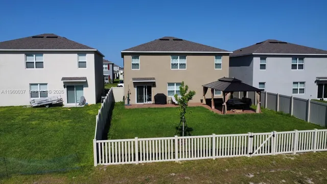 $3,100 | 740 Grove Street, Winter Haven, FL 33881