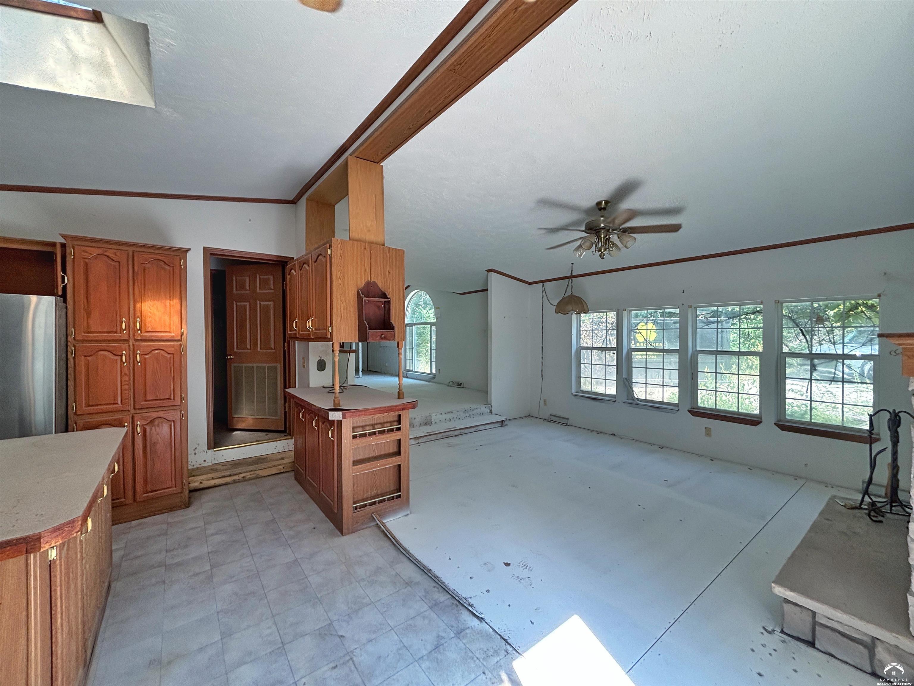 1247 North 900 Road Lawrence, KS 66047 - Photo 5 of 31 Gallery Image 5