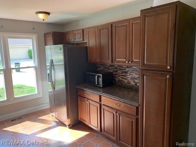 1484 Colony Drive Rochester, MI 48307 - Photo 12 of 53 0-3.jpg