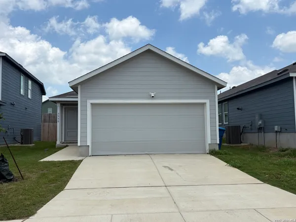 $225,900 | 3550 Glade Creek, San Antonio, TX 78245