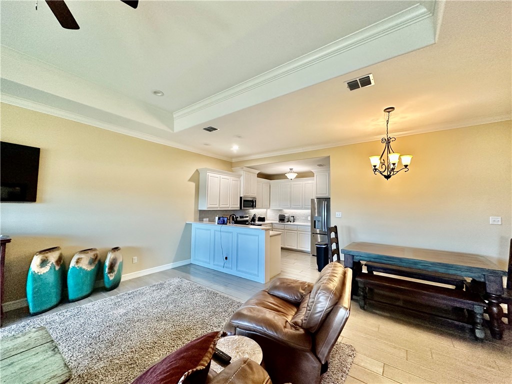 5434 Neela Corpus Christi, TX 78413 - Photo 9 of 31 a living room with furniture