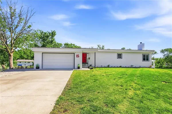 $549,000 | 15 Northeast Johnson Street, Lee's Summit, MO 64063