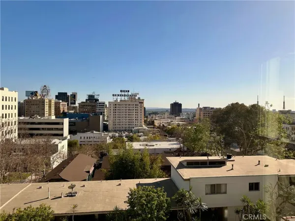 $1,900 | 6330 Franklin Avenue, Los Angeles, CA 90028