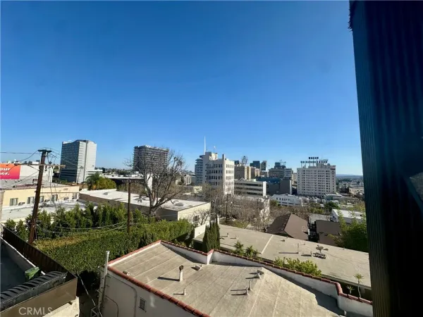 $1,900 | 6330 Franklin Avenue, Los Angeles, CA 90028