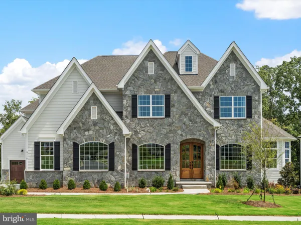 $686,782 | 122 Silver Circle, Unit DEVONSHIRE, Mechanicsburg, PA 17050