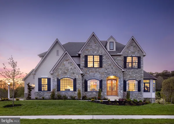 $686,782 | 122 Silver Circle, Unit DEVONSHIRE, Mechanicsburg, PA 17050