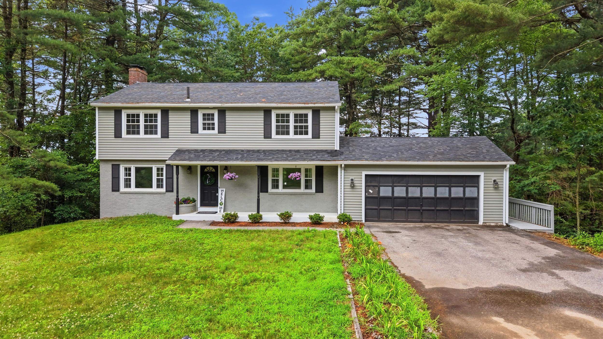 29 Dickens Street Nashua, NH 03062 - Photo 2 of 59