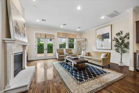 $649,000 | 4517 Rose Street, Houston, TX 77007