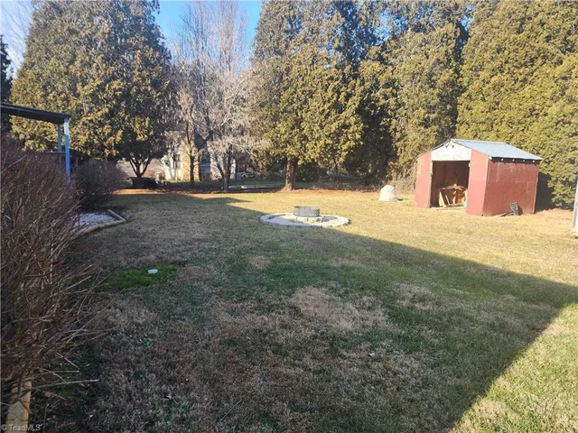 $130,000 | 1588 Pilot-Westfield Road, Pilot Mountain, NC 27041