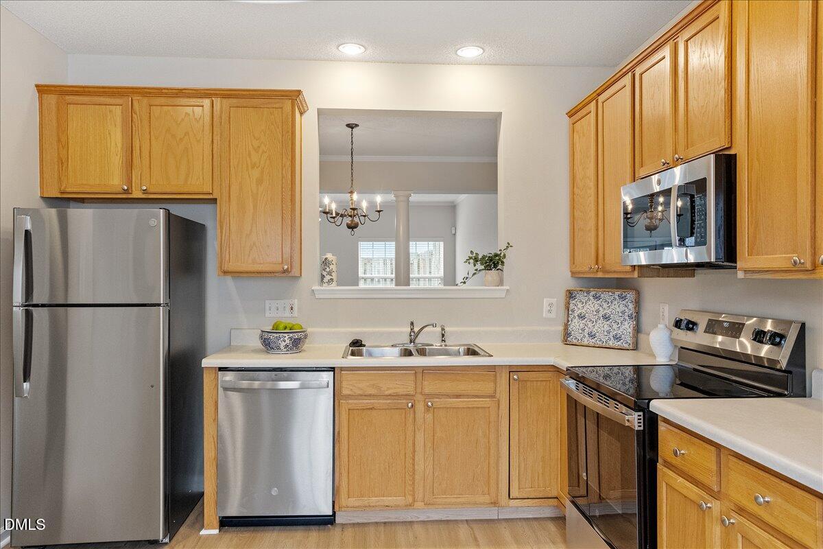 10962 Pendragon Place Raleigh, NC 27614 - Photo 5 of 32