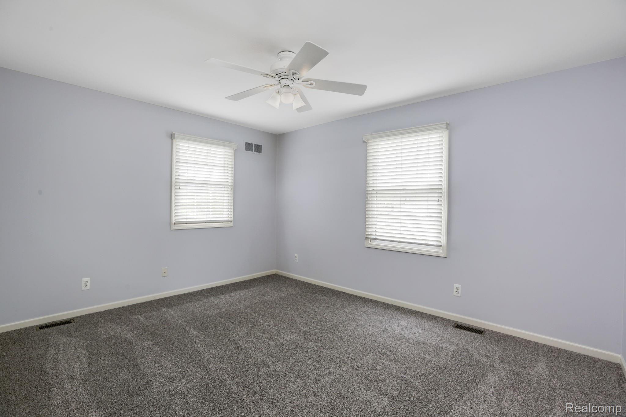 1110 Vernier Road Grosse Pointe, MI 48236 - Photo 22 of 33 1110+Vernier+Rd+Grosse+Pointe+Woods-23-mls.jpg