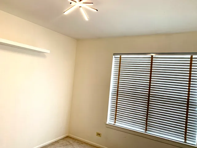 $3,150 | 610 Sturnbridge Lane, Schaumburg, IL 60173