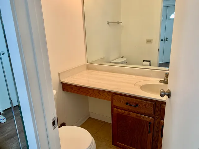 $3,150 | 610 Sturnbridge Lane, Schaumburg, IL 60173