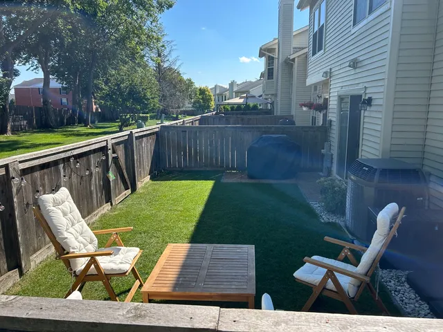 $3,150 | 610 Sturnbridge Lane, Schaumburg, IL 60173