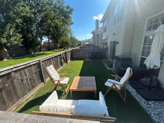 $3,150 | 610 Sturnbridge Lane, Schaumburg, IL 60173