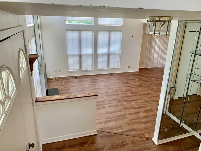 $3,150 | 610 Sturnbridge Lane, Schaumburg, IL 60173