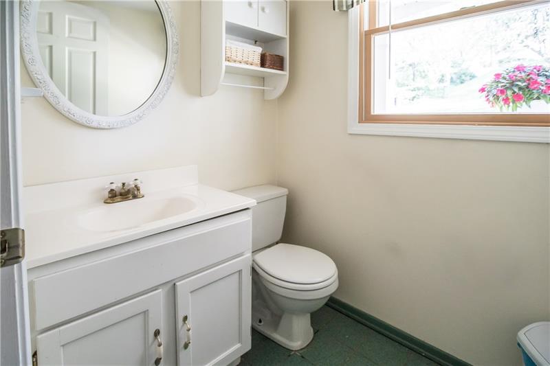 3221 Ridgeway Road Greensburg, PA 15601 - Photo 14 of 25 Gallery Image 14