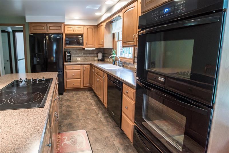 3221 Ridgeway Road Greensburg, PA 15601 - Photo 8 of 25 Gallery Image 8