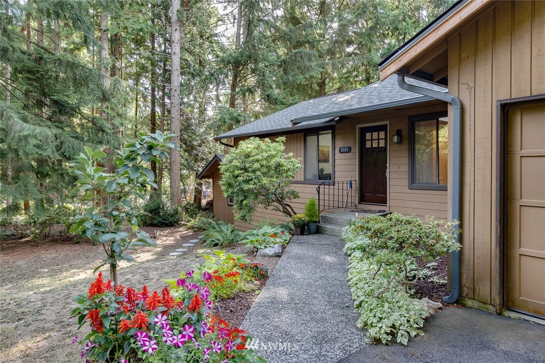 8195 Northeast View Ridge Lane Poulsbo, WA 98370 - Photo 5 of 25 Gallery Image 5