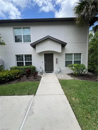 $2,100 | 9068 Gervais Circle, Unit 210, Naples, FL 34120