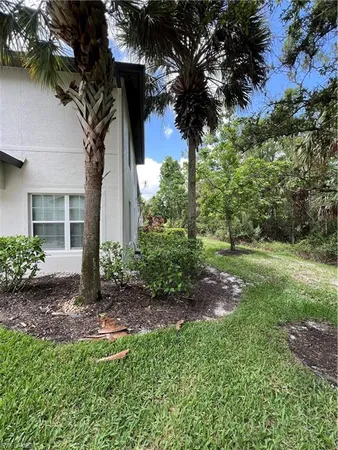 $2,100 | 9068 Gervais Circle, Unit 210, Naples, FL 34120