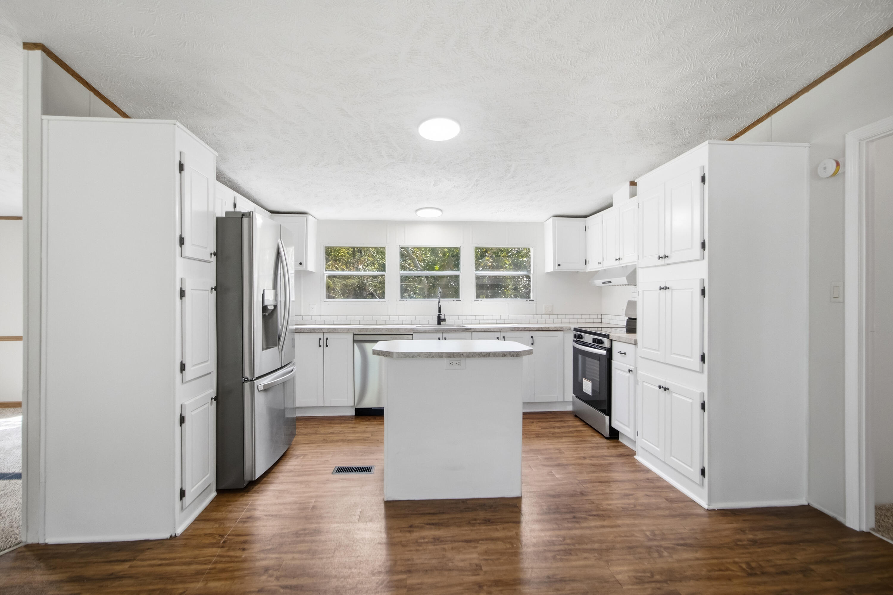 6230 Hyde Park Road Ravenel, SC 29470 - Photo 42 of 59 Kitchen