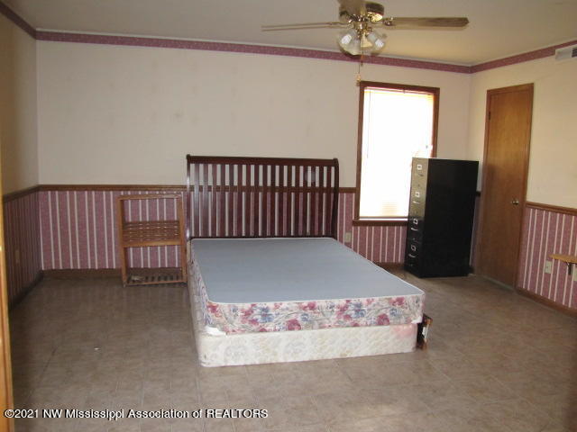 1065 South Red Banks Road Byhalia, MS 38611 - Photo 7 of 19 Master Bdrm