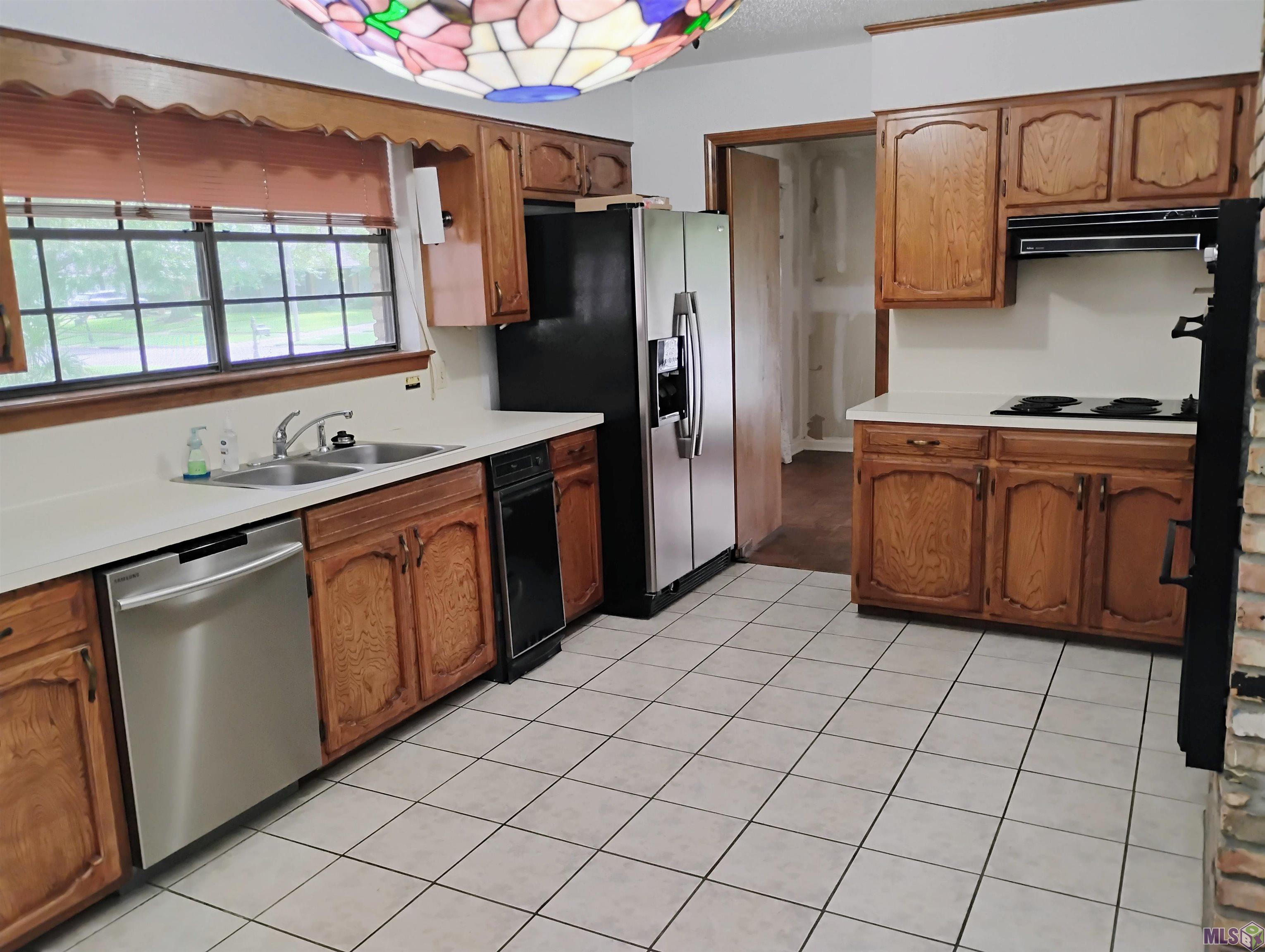 1534 Leycester Drive Baton Rouge, LA 70808 - Photo 3 of 13