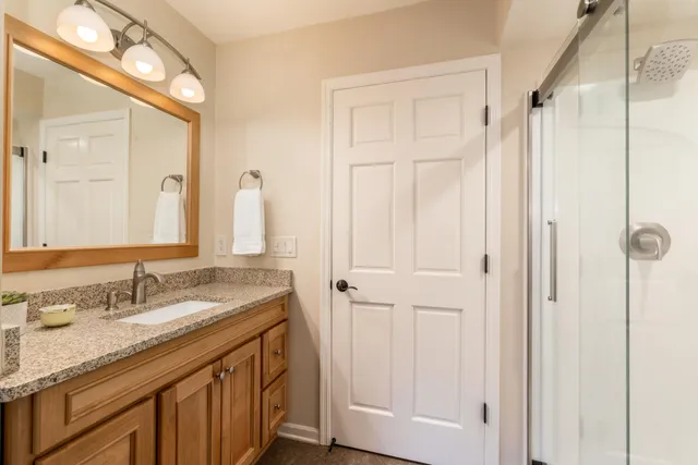 $2,500,000 | 34352 Valley Road, Delafield, WI 53066