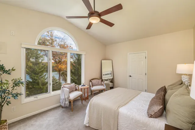 $2,500,000 | 34352 Valley Road, Delafield, WI 53066