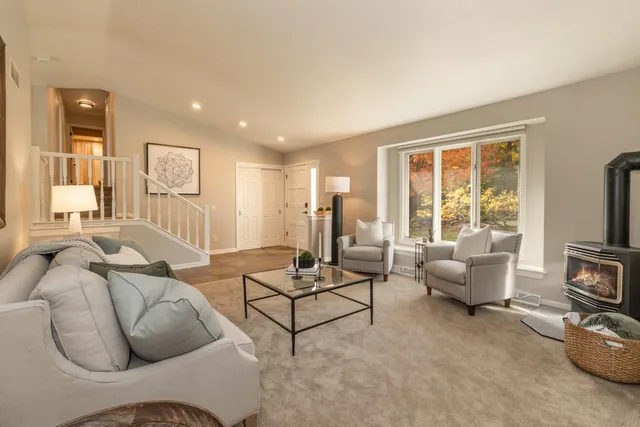 $2,500,000 | 34352 Valley Road, Delafield, WI 53066