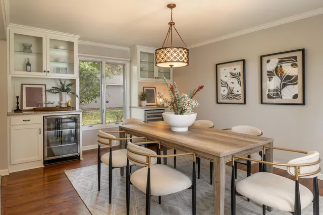 $2,500,000 | 34352 Valley Road, Delafield, WI 53066