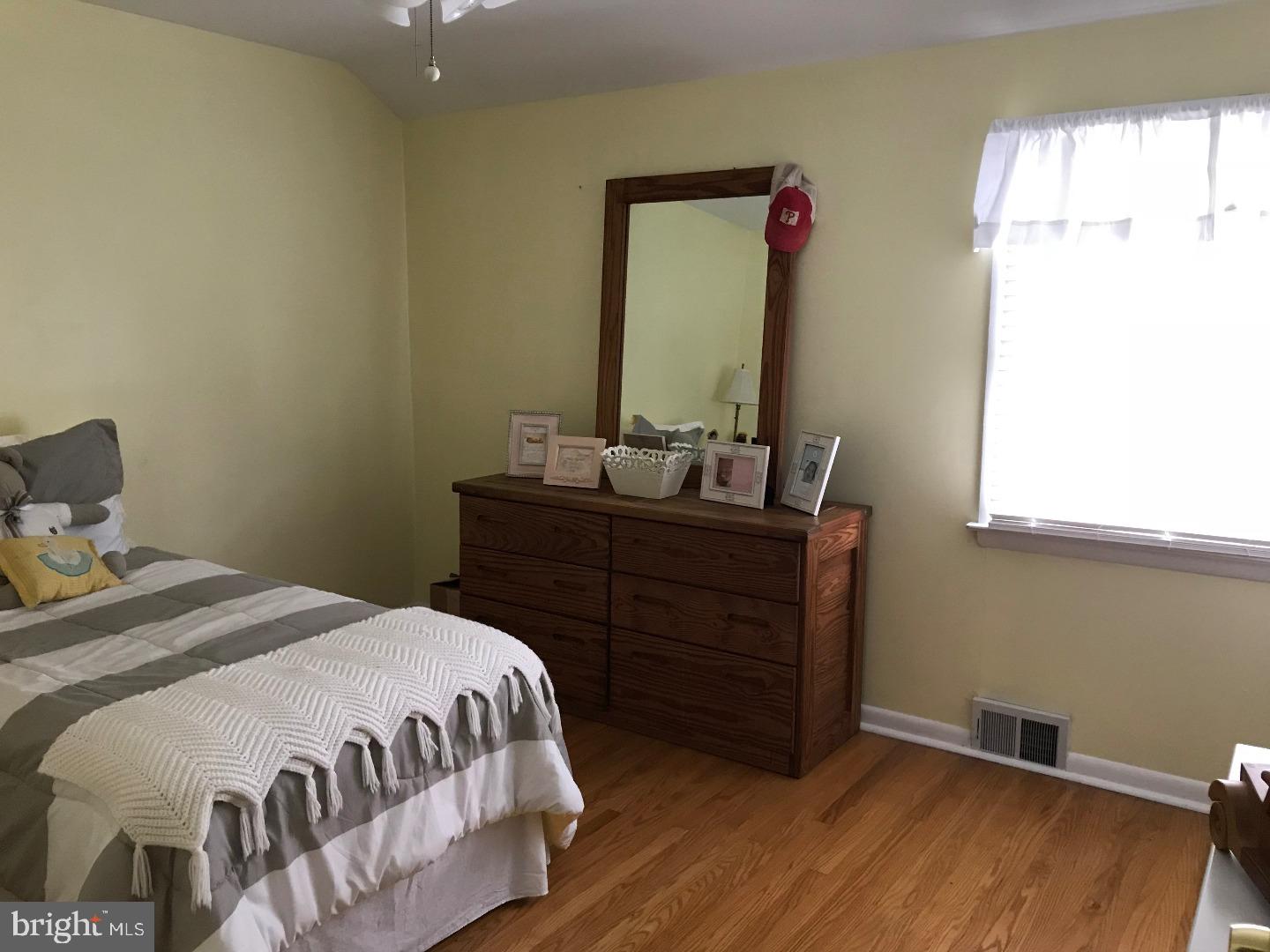 65 Forest Road Springfield, PA 19064 - Photo 19 of 22 Bedroom 3