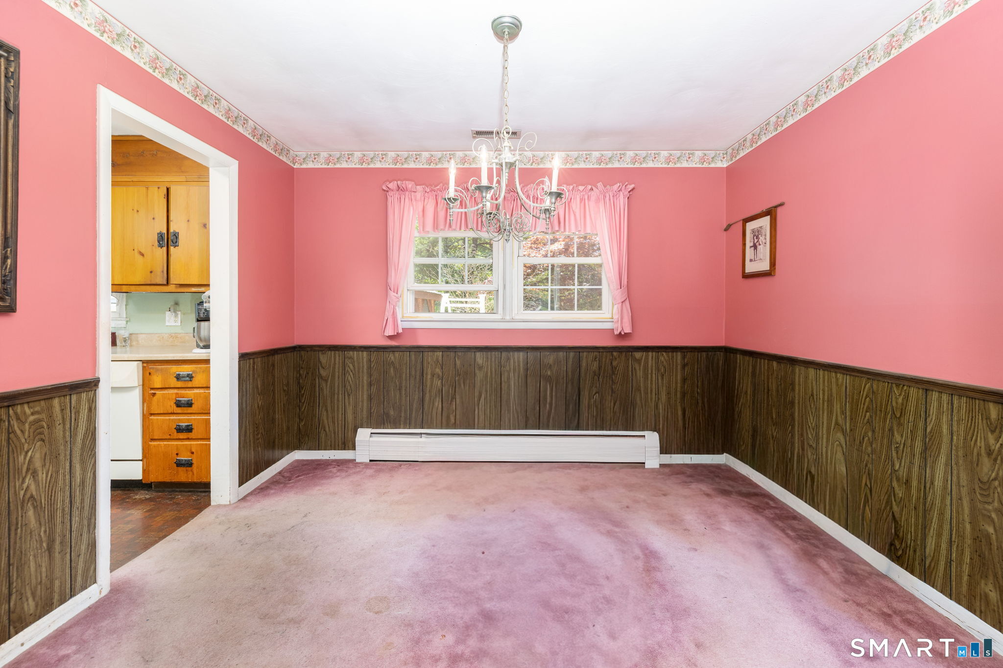 189 Bee Street Meriden, CT 06450 - Photo 8 of 39
